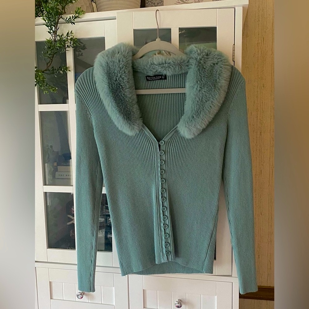 🌿 Sage Green Faux Fur Button Cardigan Sweater